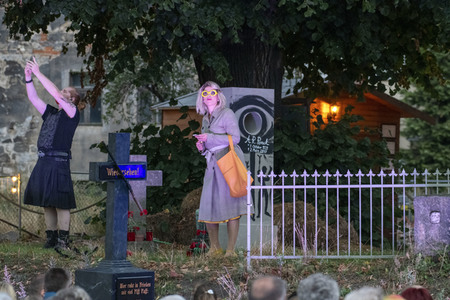 Theaterpremiere 'The Addams Family' in Dresden