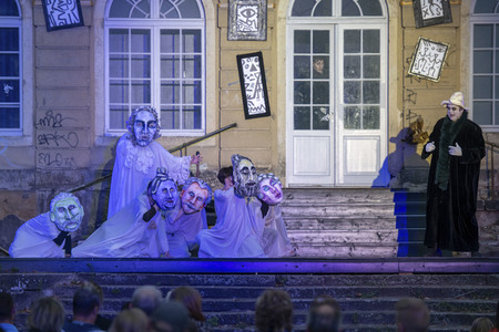 Theaterpremiere 'The Addams Family' in Dresden