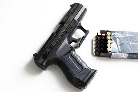 Symbolfoto Kleiner Waffenschein