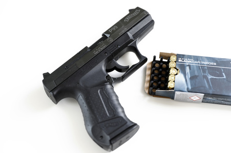 Symbolfoto Kleiner Waffenschein