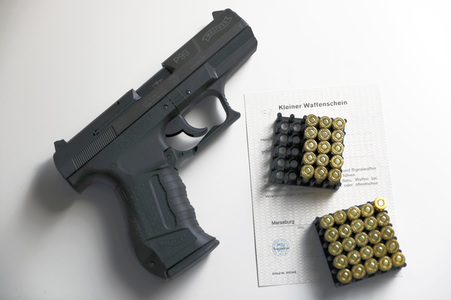Symbolfoto Kleiner Waffenschein