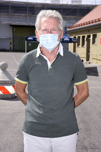 Spendenaktion mit Paul Breitner in München