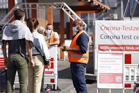 Symbolfoto Corona-Testzentrum