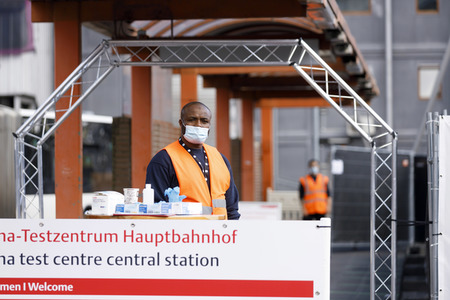 Symbolfoto Corona-Testzentrum