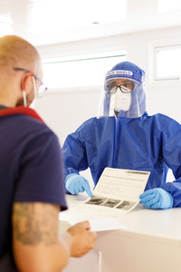 Symbolfoto Corona-Testzentrum