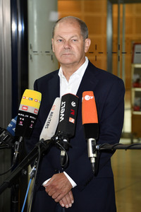 Pressestatement von Olaf Scholz zu Corona-Demonstration in Berlin