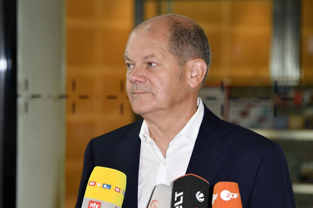 Pressestatement von Olaf Scholz zu Corona-Demonstration in Berlin