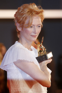 Lifetime Achievement Award für Tilda Swinton, Internationale Filmfestspiele von Venedig 2020