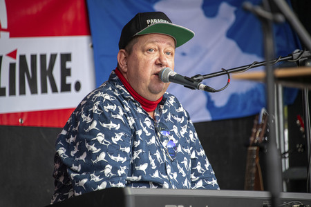 Kundgebung zum Weltfriedenstag in Dresden