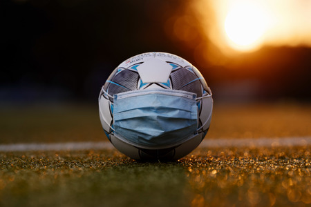Symbolfoto Fußball während der Corona-Krise