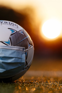 Symbolfoto Fußball während der Corona-Krise