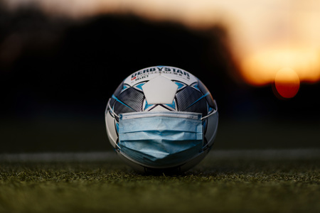 Symbolfoto Fußball während der Corona-Krise