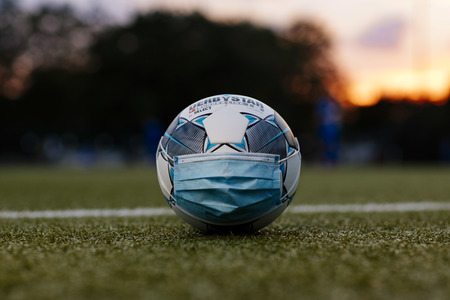 Symbolfoto Fußball während der Corona-Krise