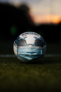 Symbolfoto Fußball während der Corona-Krise
