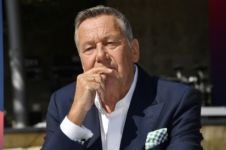 Pressekonferenz 'Back to Live' in Berlin