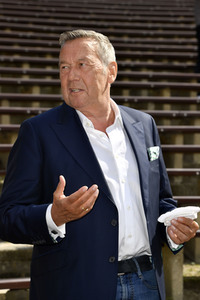 Pressekonferenz 'Back to Live' in Berlin