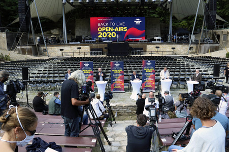 Pressekonferenz 'Back to Live' in Berlin