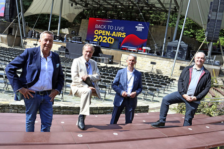 Pressekonferenz 'Back to Live' in Berlin