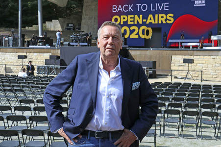 Pressekonferenz 'Back to Live' in Berlin