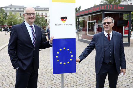 Eröffnung 'Einheits-Expo' in Potsdam