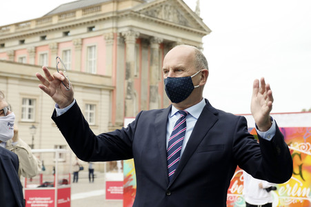 Eröffnung 'Einheits-Expo' in Potsdam