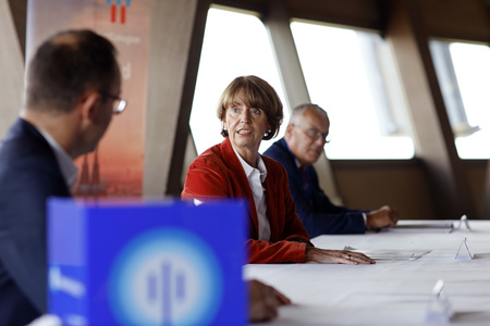 Unterzeichnung der Vereinbarung für ein zukunftssicheres 5G-Netz in Köln