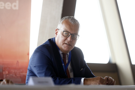 Unterzeichnung der Vereinbarung für ein zukunftssicheres 5G-Netz in Köln