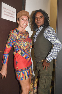 Theaterpremiere 'Halbe Wahrheiten' in München