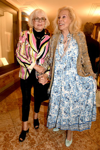 Theaterpremiere 'Halbe Wahrheiten' in München