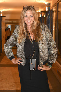 Theaterpremiere 'Halbe Wahrheiten' in München