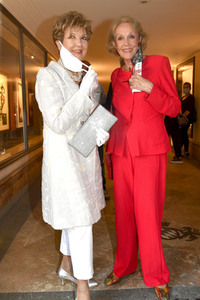 Theaterpremiere 'Halbe Wahrheiten' in München