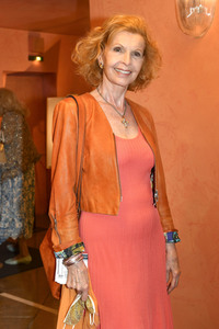 Theaterpremiere 'Halbe Wahrheiten' in München