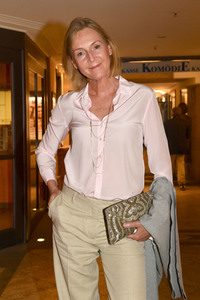 Theaterpremiere 'Halbe Wahrheiten' in München