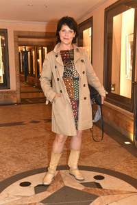 Theaterpremiere 'Halbe Wahrheiten' in München