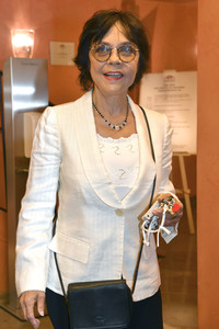 Theaterpremiere 'Halbe Wahrheiten' in München