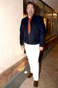 Theaterpremiere 'Halbe Wahrheiten' in München