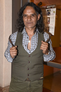 Theaterpremiere 'Halbe Wahrheiten' in München