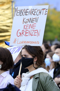 Demonstration für die Aufnahme von Flüchtlingen aus Moria in Berlin