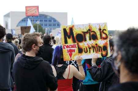 Demonstration für die Aufnahme von Flüchtlingen aus Moria in Berlin