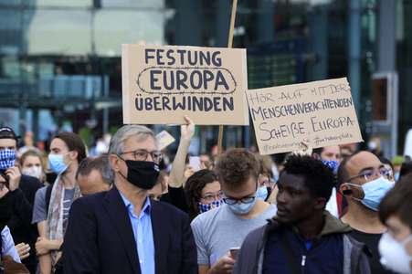 Demonstration für die Aufnahme von Flüchtlingen aus Moria in Berlin