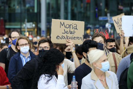 Demonstration für die Aufnahme von Flüchtlingen aus Moria in Berlin