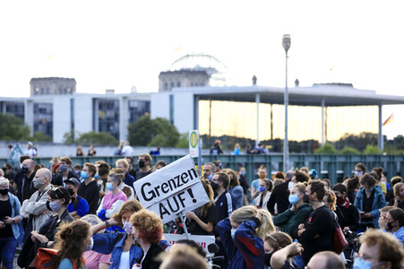 Demonstration für die Aufnahme von Flüchtlingen aus Moria in Berlin