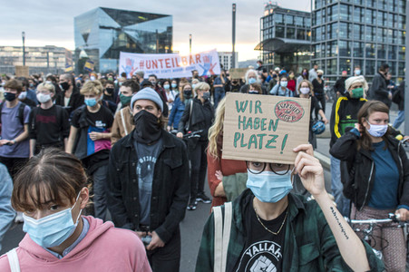 Demonstration für die Aufnahme von Flüchtlingen aus Moria in Berlin