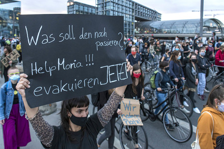 Demonstration für die Aufnahme von Flüchtlingen aus Moria in Berlin