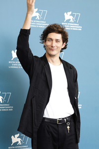 Photocall 'Und morgen die ganze Welt', Internationale Filmfestspiele von Venedig 2020