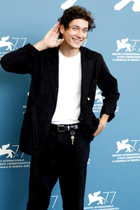 Photocall 'Und morgen die ganze Welt', Internationale Filmfestspiele von Venedig 2020