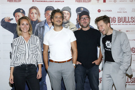 Filmpremiere 'Faking Bullshit' in Berlin