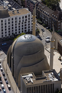 Blick vom Fernsehturm Colonius in Köln