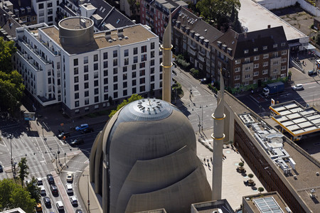 Blick vom Fernsehturm Colonius in Köln