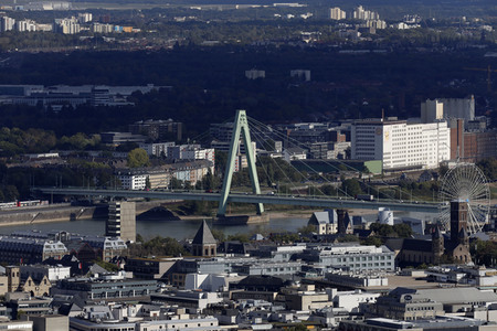 Blick vom Fernsehturm Colonius in Köln
